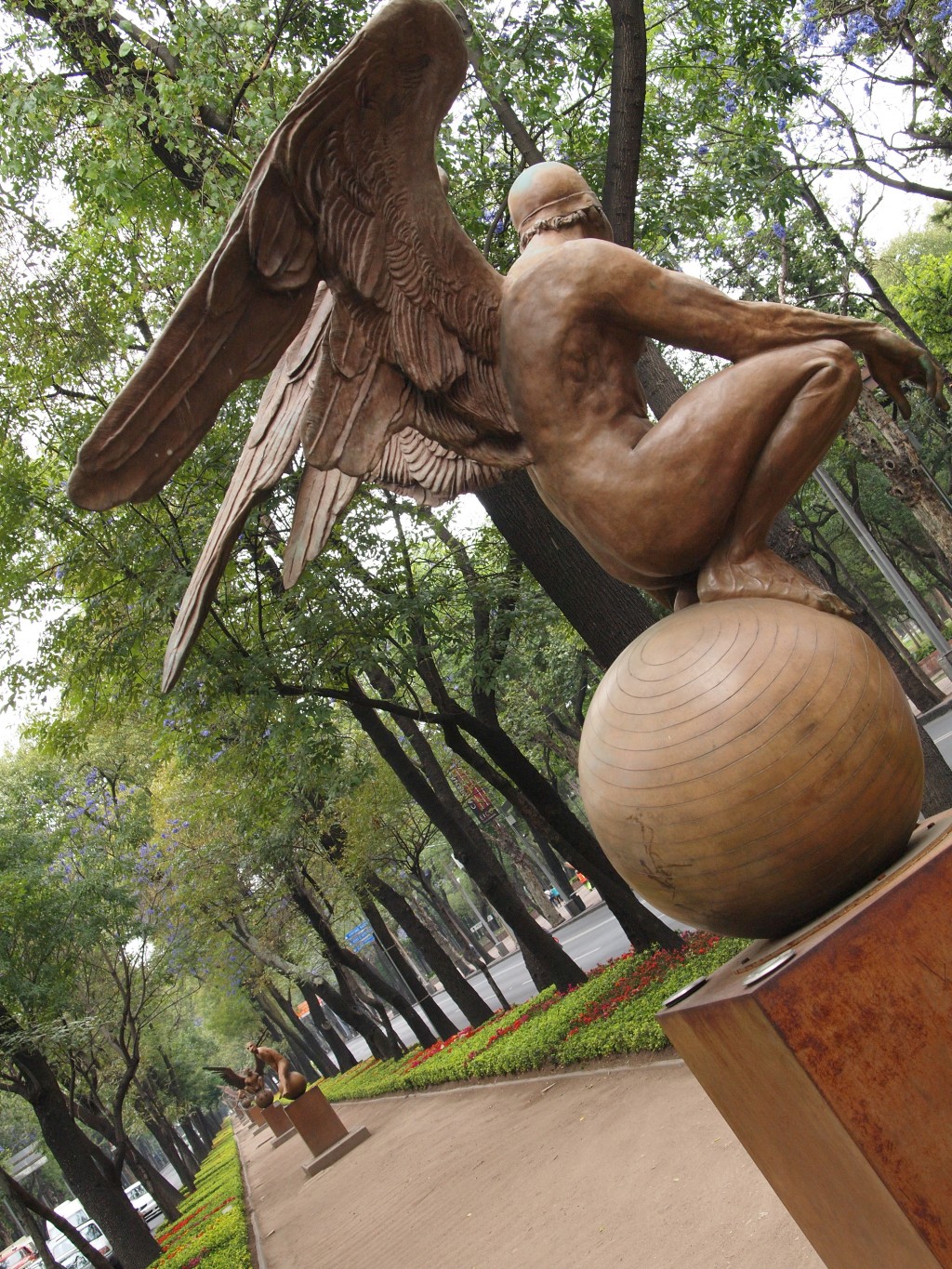 Bronze Sculptures of Contemporary Artist Marin in Mexico City