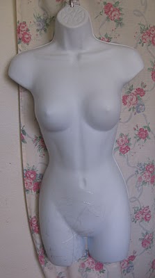 Shell Type Mannequin