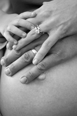 There are multiple benefits to having a doula assist during your labor and delivery. 