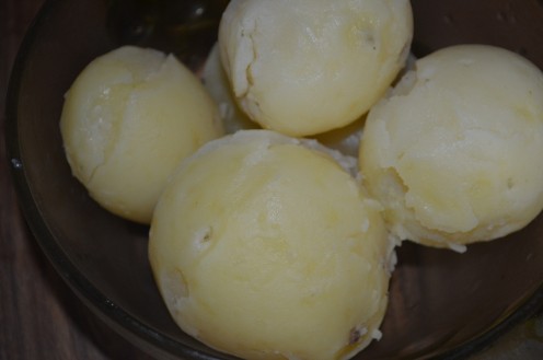Remove the Skin of potatoes