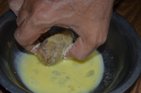 Dip Cutet in Egg