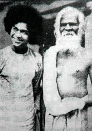 Swami with Swami Purushottamananda after the Jyotir Padmanabha Darshan