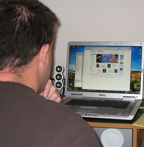 http://flickr.com/photos/exalthim/