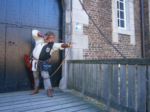 Enemy ducks approaching, entrance to the keep