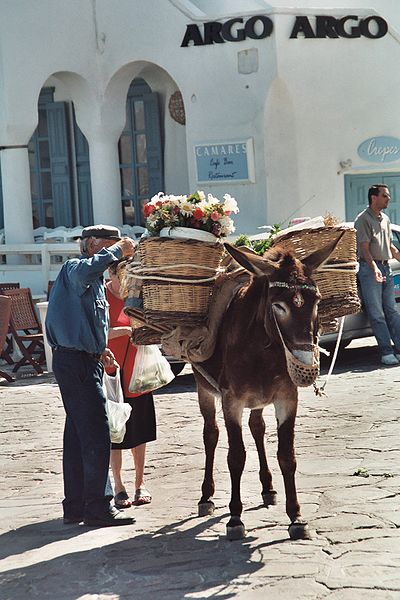 Market at the Port, Mykonos (This photograph by Heiko Gorski was taken in May 2003.)