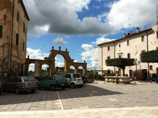Inside the arches of Pitigliano