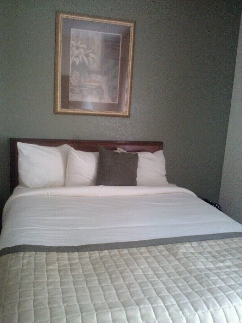 Baymont Inn in West Knoxville, TN was a welcome sight after an all night drive!  Clean, comfortable and conveniently located!