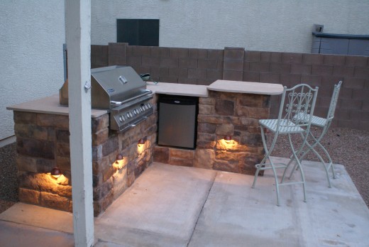 Outdoor kitchen built with Backyard Flare construction plans. 