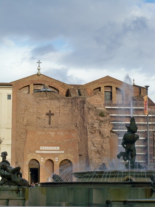 The Fontana della Naiadi in front of the Santa Maria degli Angeli in the Plaza della Repubblica