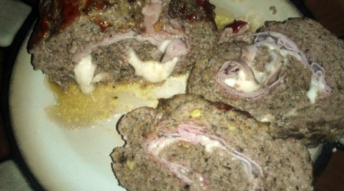 Here we have a closer view revealing the oozing cheese and rolled ham.  As you can see, the beef is completely cooked with no pink color at all.