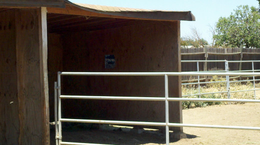 Horse shelter