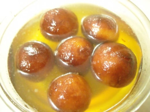 gulab jamuns from milk solids