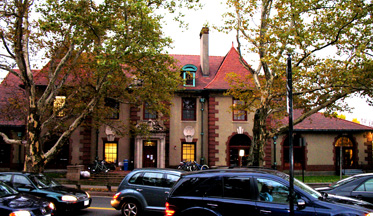 Weld Hall, home of the Radcliffe (Harvard women's) rowing teams