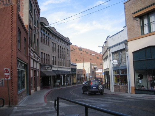 Bisbee's main street curves through the bottom of the canyon.