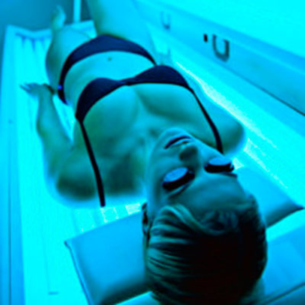 Many Teens Circumvent Tanning Bed 79
