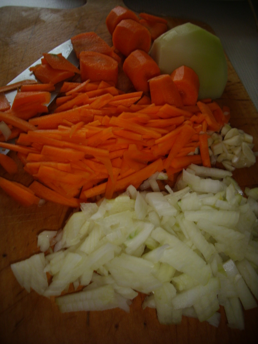 Cut Carrots, Garlic, Onion and Chayote