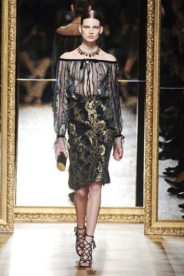 A combination like this one featured on the Salvatore Ferragamo runway is a lovely example of Bohemian that is flattering for hourglasses, curvy gals, and inverted triangles.