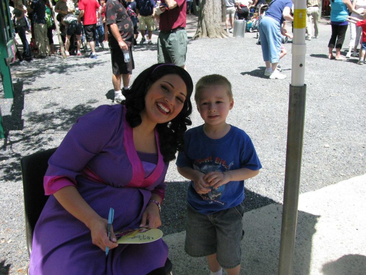 WVIA Gn'nde PBS Kids'ten Miss Rosa ile buluma at Knoebels