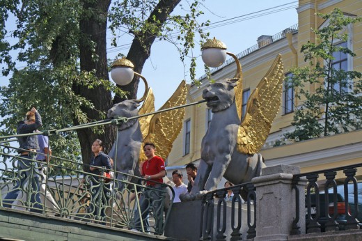 Source: http://en.wikipedia.org/wiki/List_of_bridges_in_Saint_Petersburg