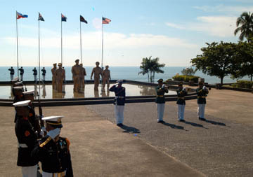 Wikipedia: Picture of a 60th anniversary ceremony of the Battle of Leyte Gulf. (U.S. Navy photo by Lt. Chuck Bell) 