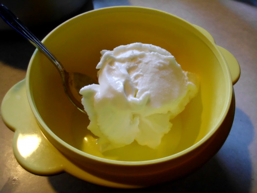 1 serving of Vanilla Gelato Icecream with reduced sugar and carbs