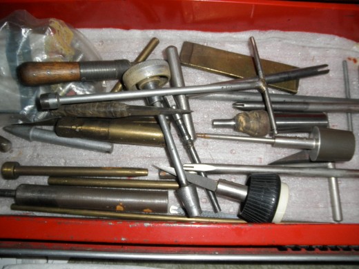 Here are a whole bunch of really cool vintage hand tools