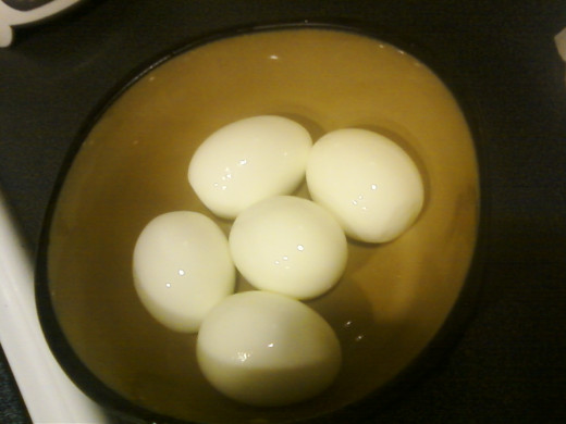 Yes, one's missing as I ground pepper on it and scarfed it before remembering to take the pic.