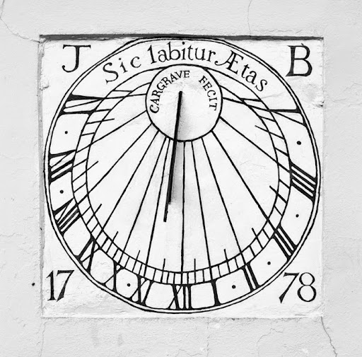 "So passes a lifetime" says the Latin motto on this sundial 