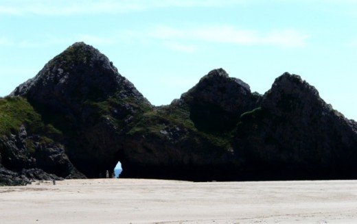 Some of the impressive rock formations at Three Cliffs Bay