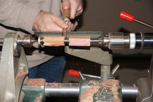 Turning the pens bodies on the Shopsmith, a close up