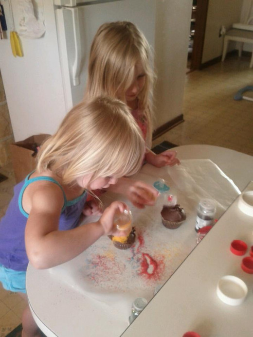 decorating cupcakes