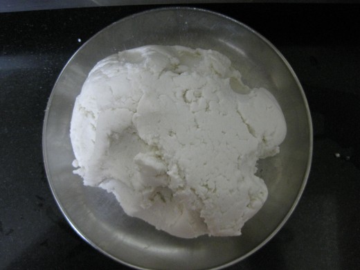 Make soft and firm rice flour dough