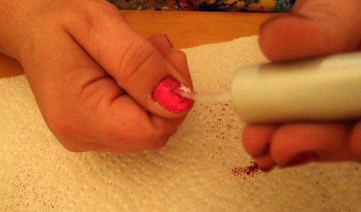 Applying clear coat after glitter