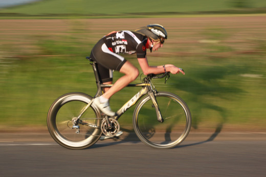 Develop your cycling threshold power to improve your time trial and triathlon performance.