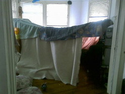 How to Build A Blanket Fort - Tapping into the Imagination of your Kid