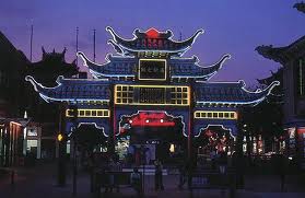 This is how chinatown looks like at night.