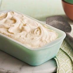 How to Make Easy Homemade Vanilla Bean Ice Cream