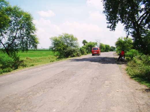 The metaled road from Kaichar to Kshirgram