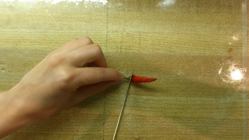 Remove the stem from the chilli