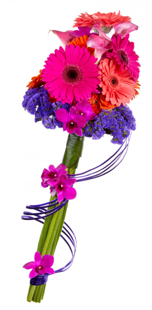 Some bouquet designs use only a small number of flowers, but can still be stunning and inexpensive. 