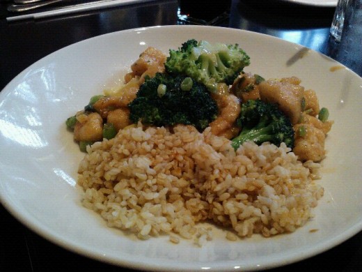 Lemon Chicken, Broccoli and Rice....a bit spicy but perfectly lemony!
