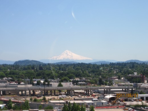 A view of Mt Hood, 11000-plus feet, from PDX, 60 miles away. Always cool.