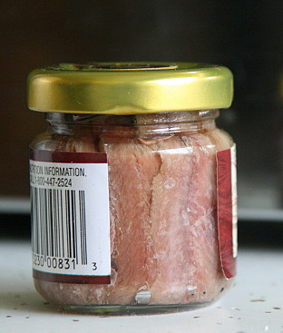 Anchovies are a classic ingredient in the puttanesca sauce, however, it tastes great without them too.