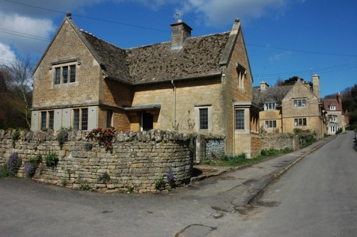 Cotswold stone houses in Overbury