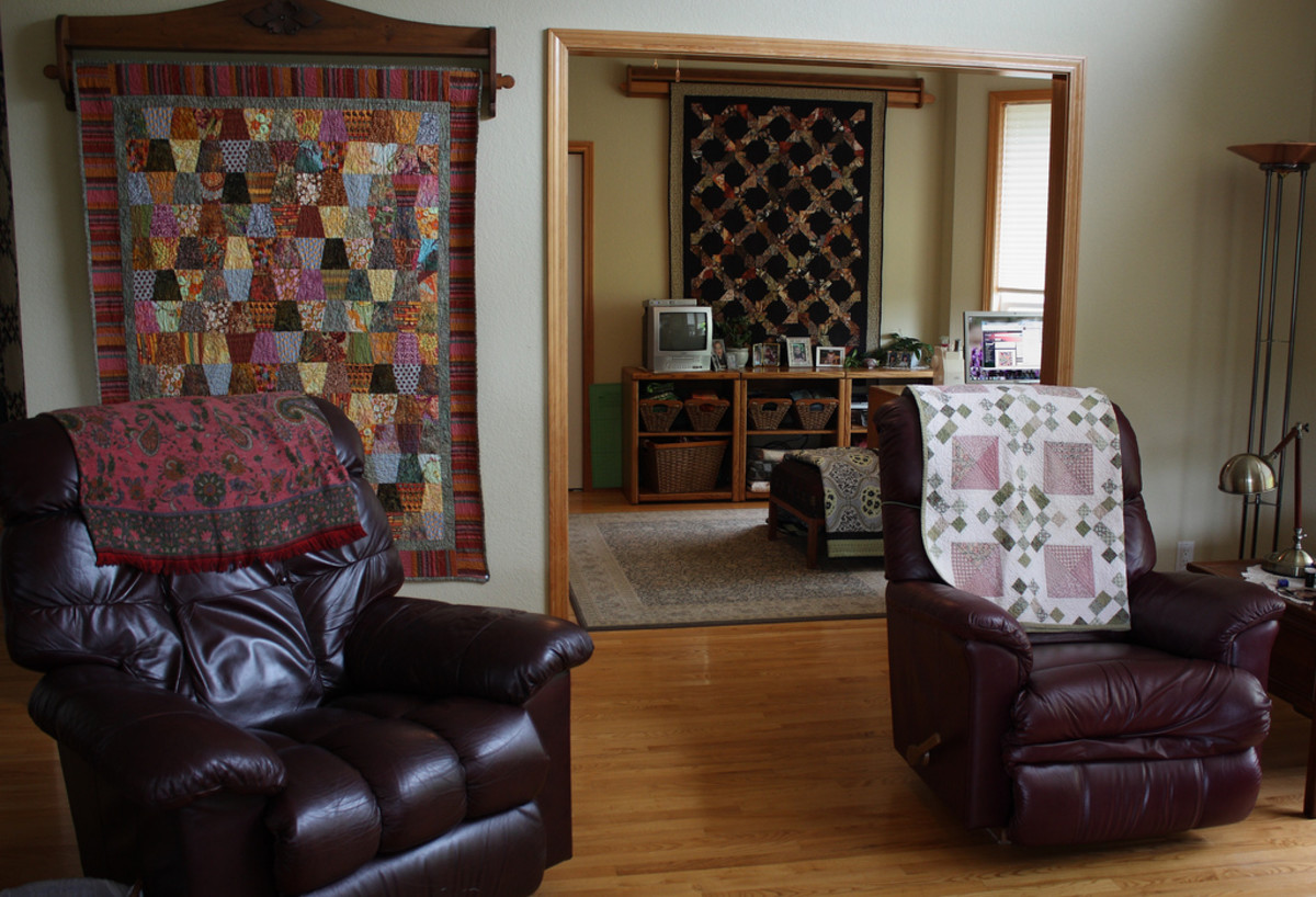 decorating living room with quilts