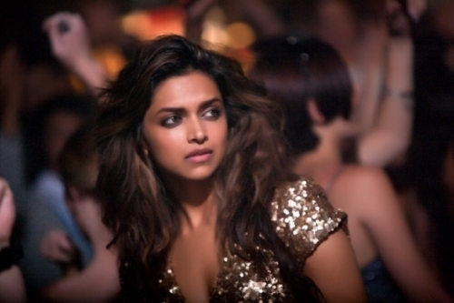 Deepika Padukone with Soft curls Hairstyle in Cocktail Movie