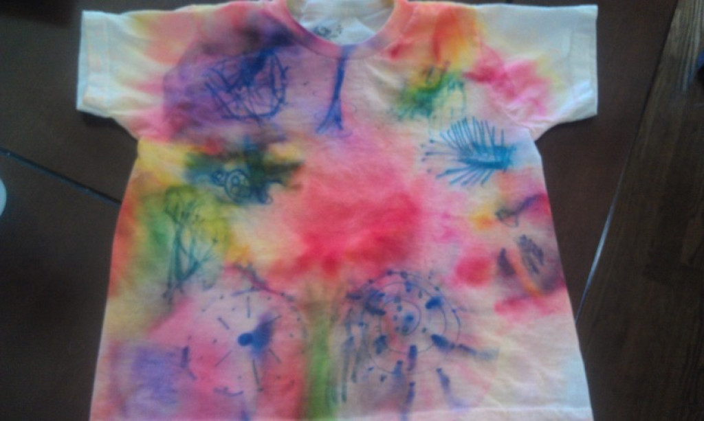 How to Tie Dye using Sharpies & Rubbing Alcohol