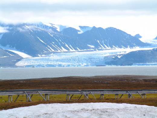 A glacier makes it stately way to the sea at Ny Alesund, Svalbard. 