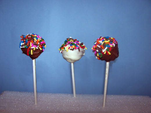 Learning to make cake pops is a lot of fun