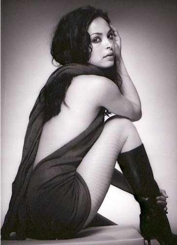 Hot pic of Kristin Kreuk, black and white
